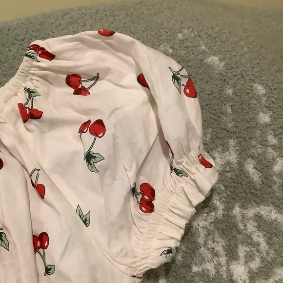 Charming Cherry Print Cotton Dress NWT Size Small - Picture 5 of 16